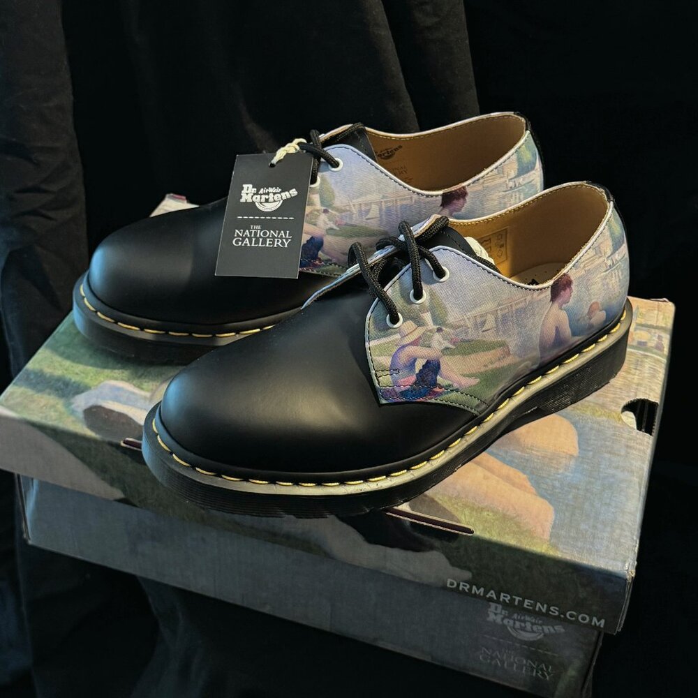 US 8/9: The Bathers 1461- Dr. Martens